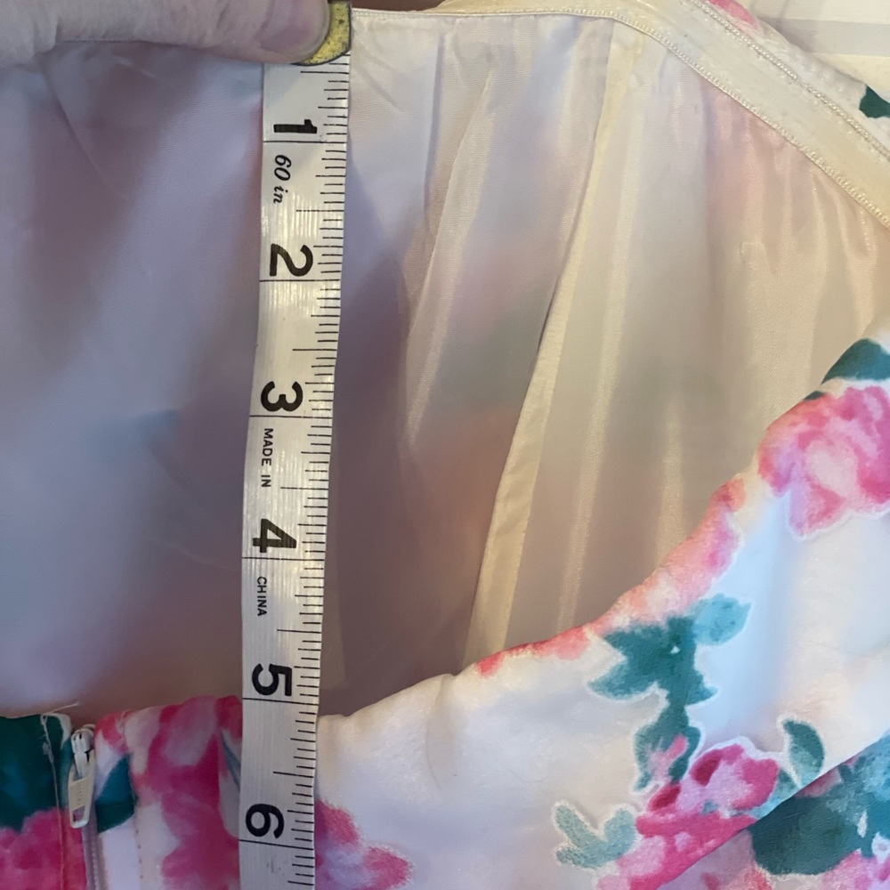 Beautiful Floral Prom Dress from Windsor 7 8 - Picture 14 of 16